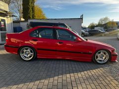 Fahrzeugabbildung BMW M3 Limousine Schiebedach Volleder