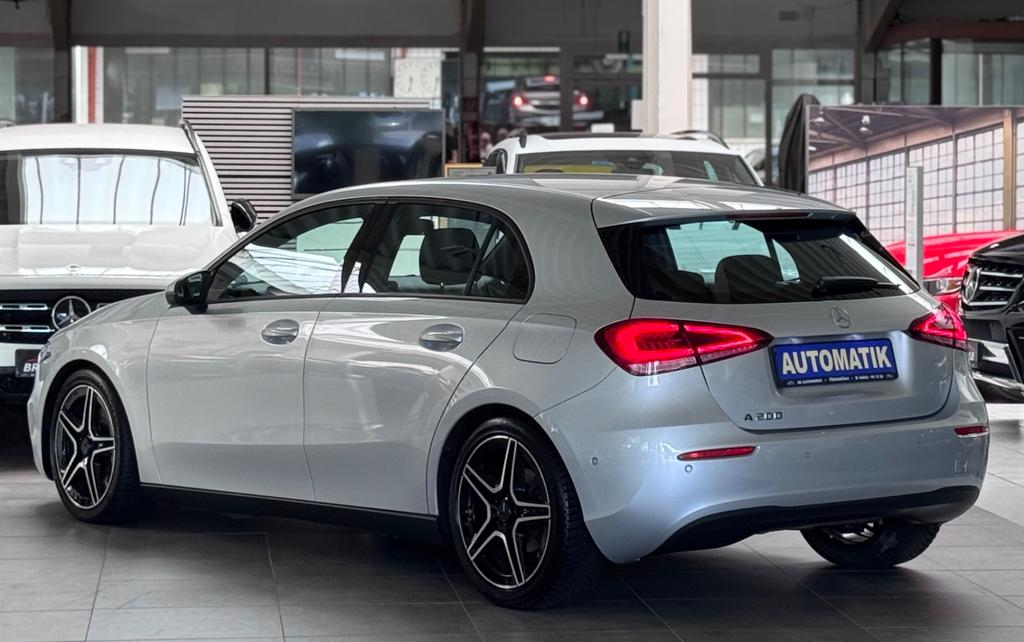 Mercedes-Benz A 200