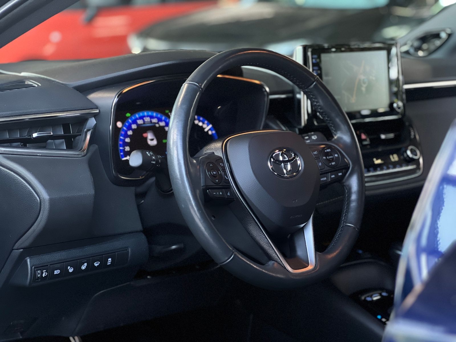 Fahrzeugabbildung Toyota Corolla 2.0 Hybrid Team D JBL LED RFK NAVI SHZ
