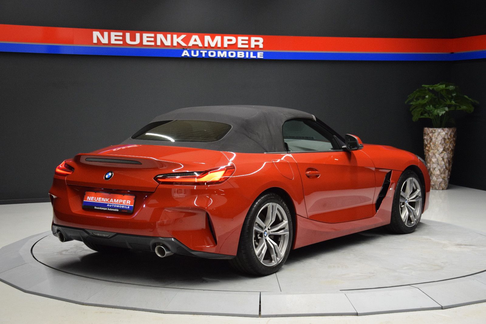 Fahrzeugabbildung BMW Z4 Roadster sDrive 20 i M-Sport Leder HuD Kamera