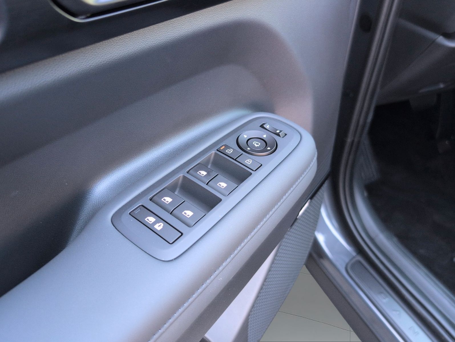 Hyundai SANTA FE - Bild 16