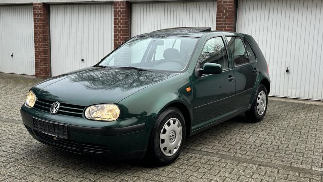 Volkswagen Golf IV Lim. Basis*Schiebedach*2-Jahre Tüv*5-Tür