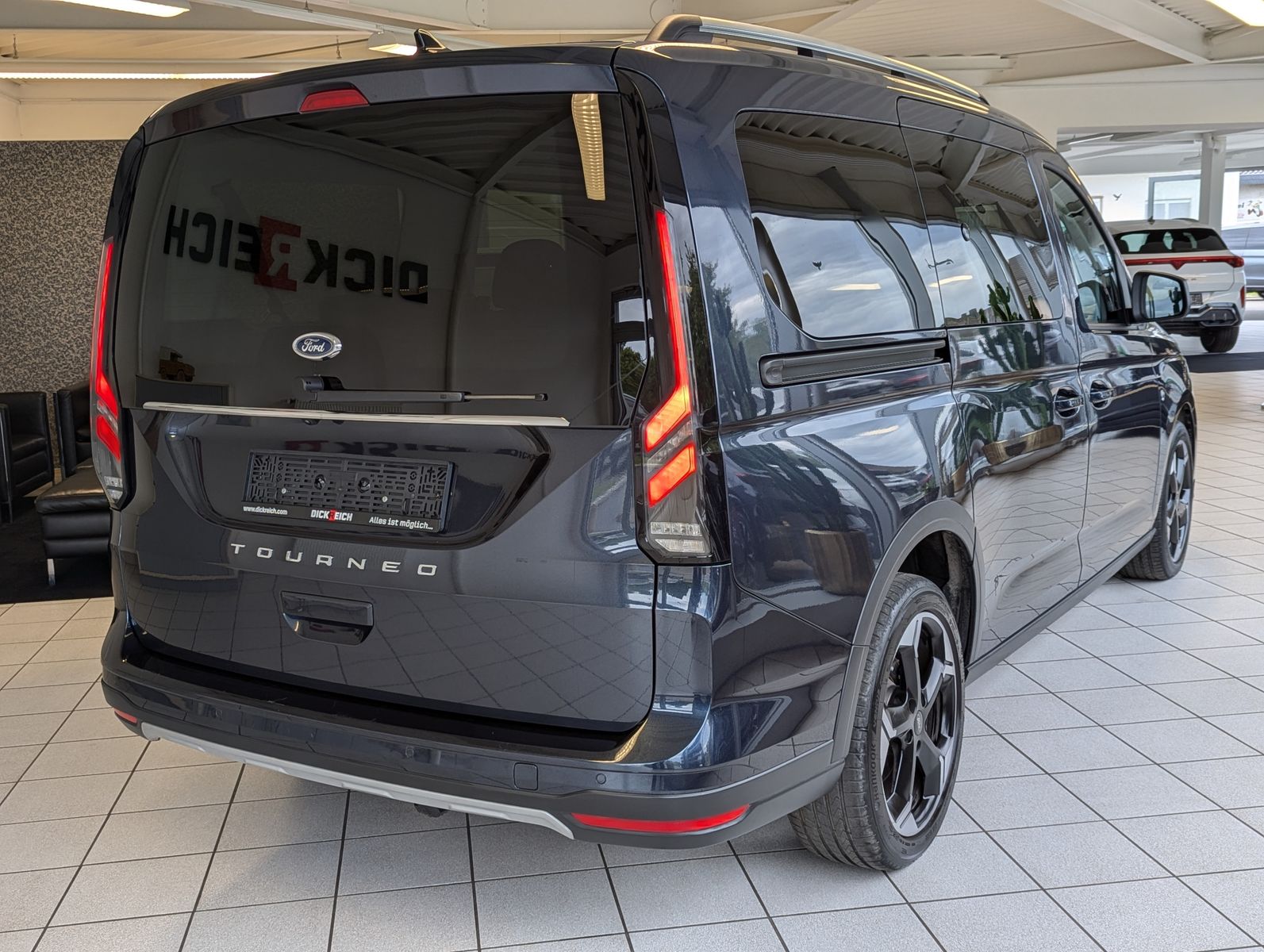 FORD Tourneo Connect L2 Active 7-Sitz Bi-LED Pano AHK - Image 6