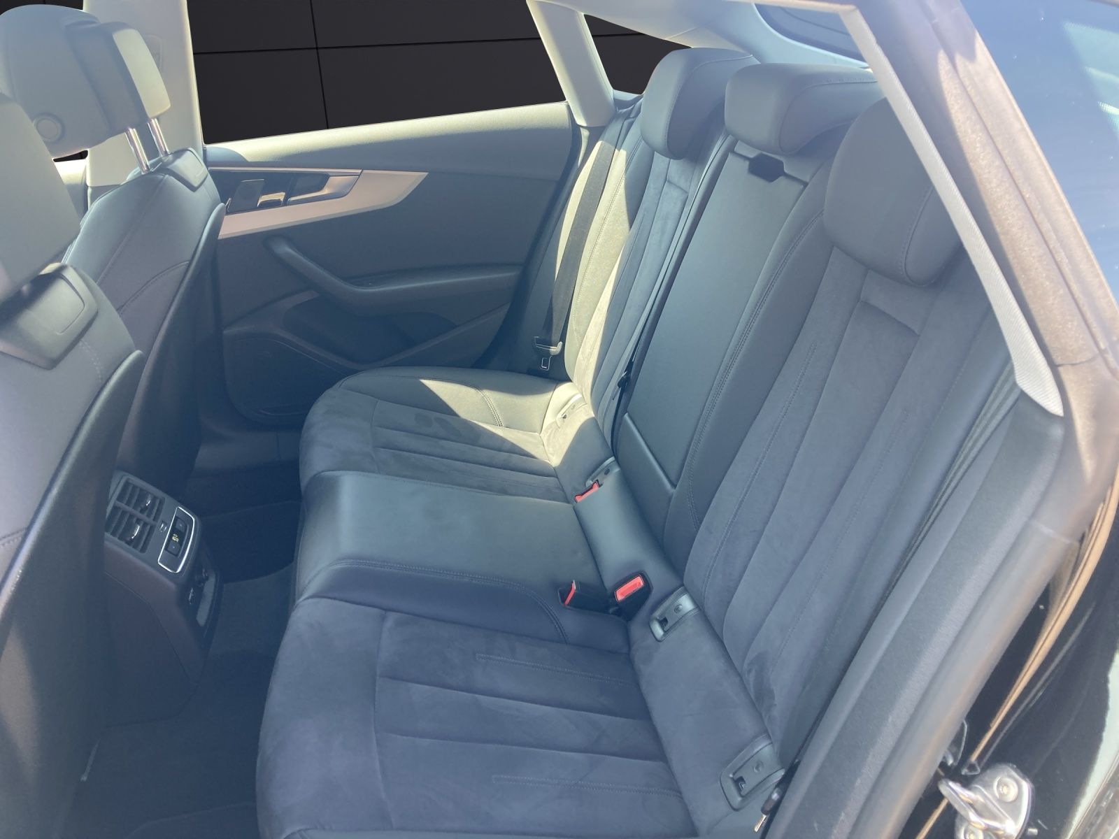 Fahrzeugabbildung Audi A5 Sportback 50 TDI quattro S-line Matrix AHK Na