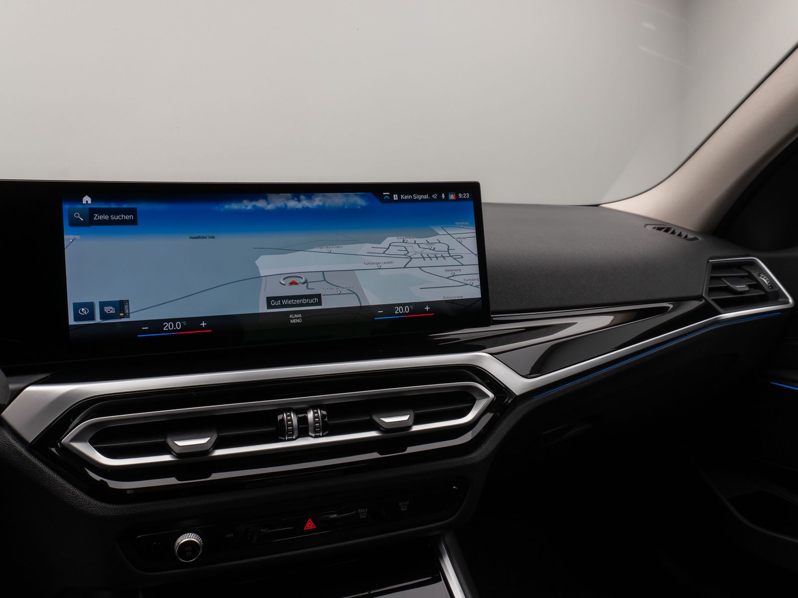 Fahrzeugabbildung BMW 320i xD DAB CockPit+ PDC DrivingAssit AHK Sport