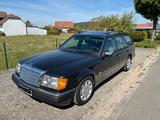 Mercedes-Benz 320 TE - Mercedes-Benz E 320 mit Benzin-Antrieb: Kombi