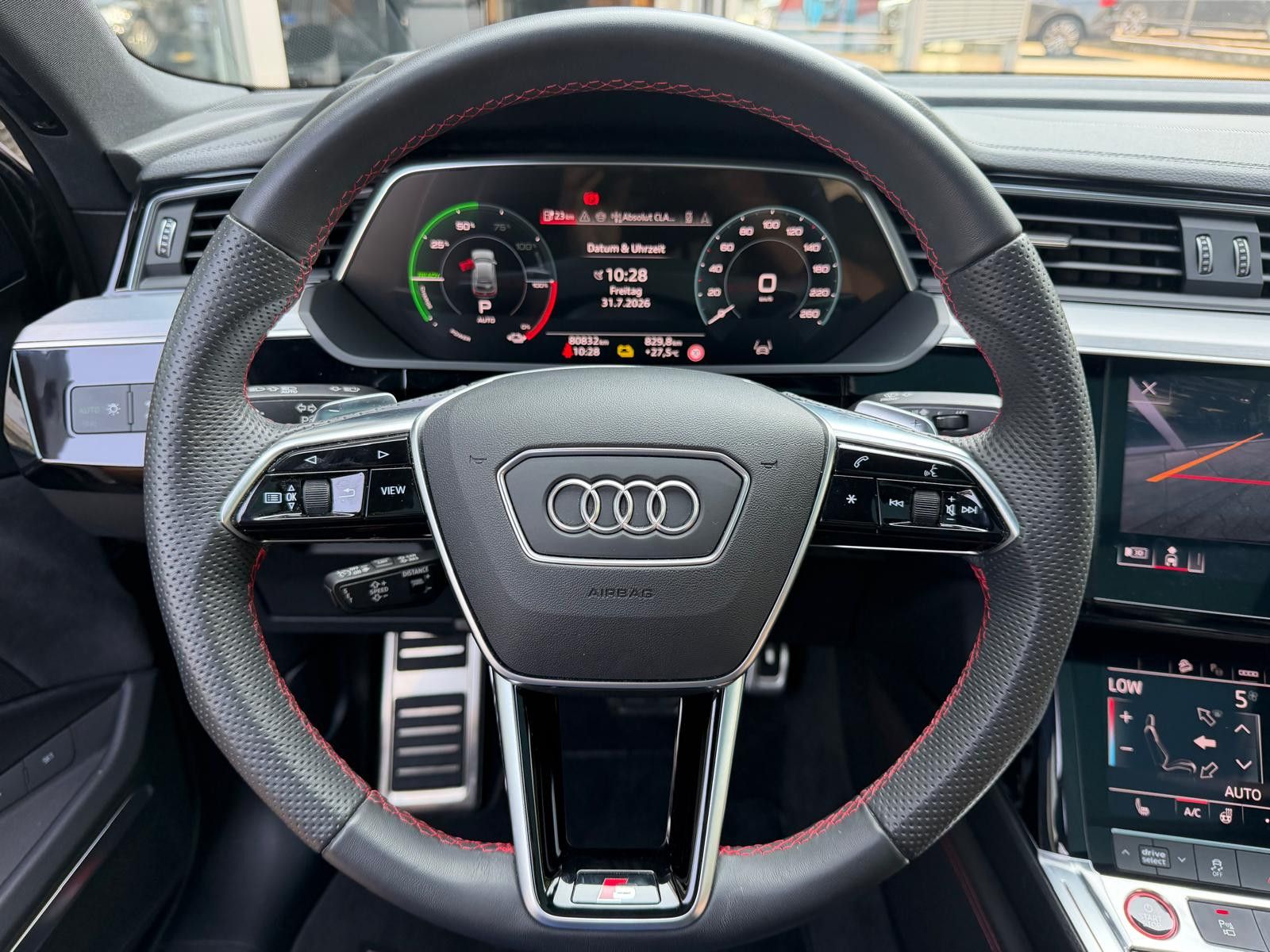 Fahrzeugabbildung Audi SQ8 e-tron QATT SPORTBACK BLACK EDIT NAPPA+PANO+