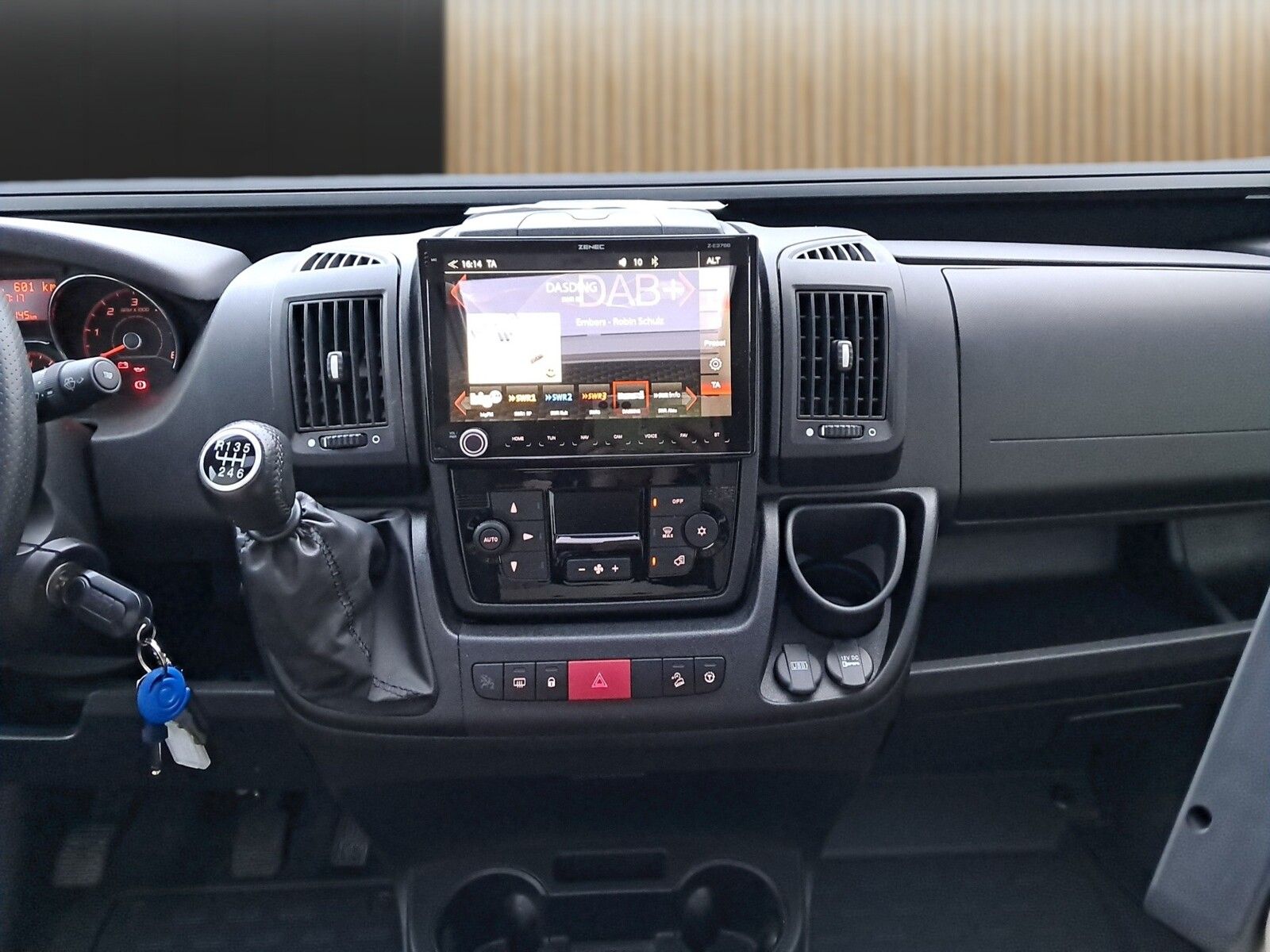 Fahrzeugabbildung Eura Mobil Profila T 720 QB Markise,Solar,Radio,Ahk,RFK