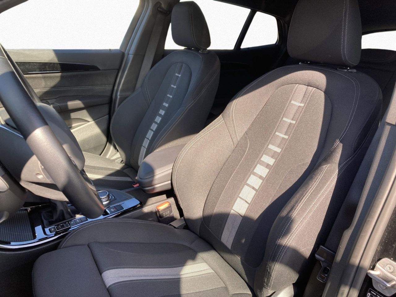 BMW X2 xDrive25e Advantage Plus SpoSi erw.LED Navi foto 12