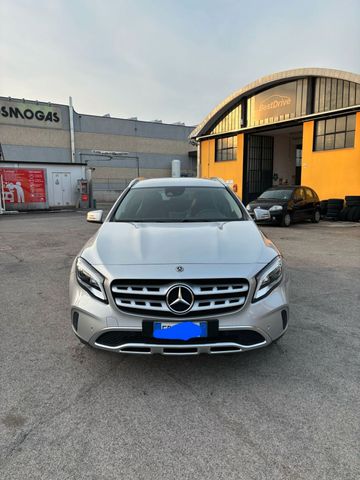 Mercedes-Benz Mercedes-benz GLA 180 GLA 180 d Automatic Execut