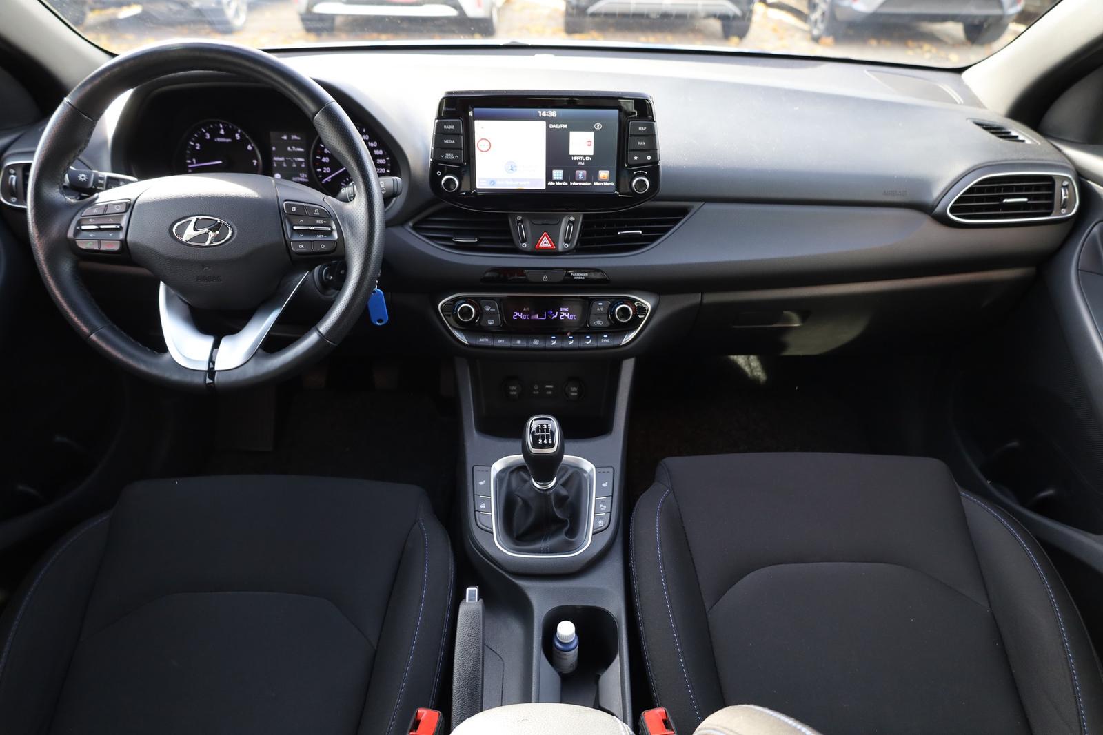 Hyundai i30 1.4 T-GDI Passion + LED Navi Kamera DAB USB