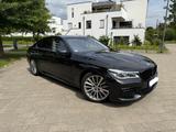BMW 730d xDrive M-Sportpaket Individual B&W  - BMW 730: 730i
