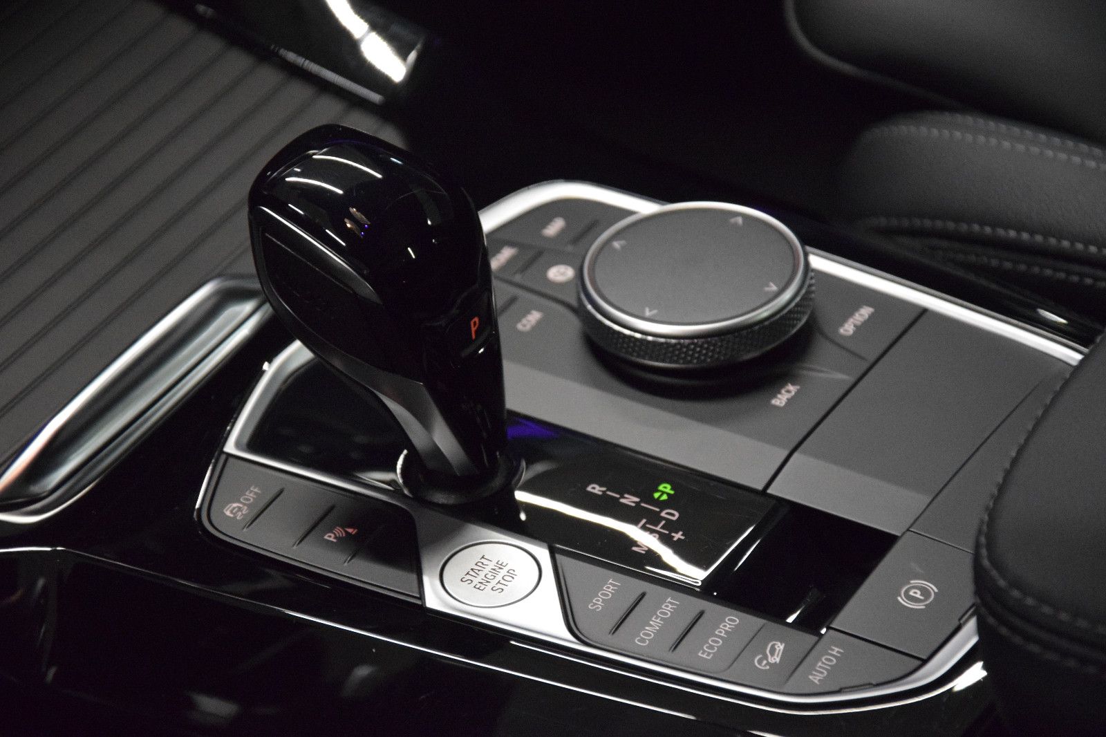 Fahrzeugabbildung BMW X4 xDrive 30 i M Sport ACC Pano Leder Laser ACC