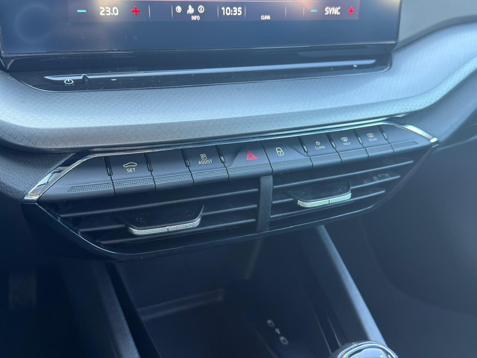 Fahrzeugabbildung SKODA Octavia Combi Ambition