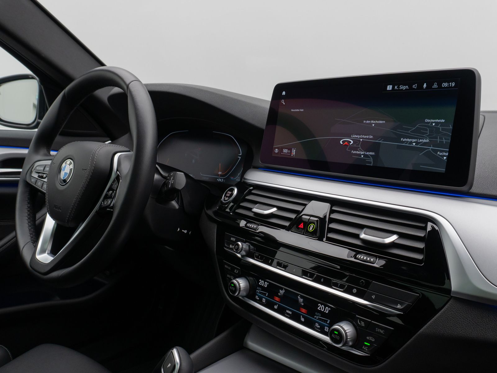 Fahrzeugabbildung BMW 530i xD Panorama Kamera Laser HUD HiFi Komfort