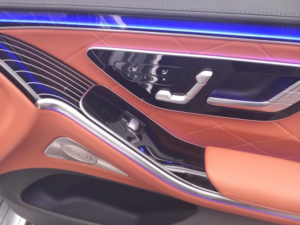 Fahrzeugabbildung Mercedes-Benz S 580 4MATIC Limousine lang AMG*Standh.*Nav**HUD