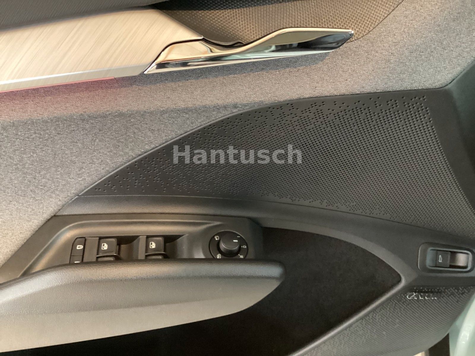 Fahrzeugabbildung SKODA Enyaq iV 80 X Loft 82 KWh 195 KW 4X4