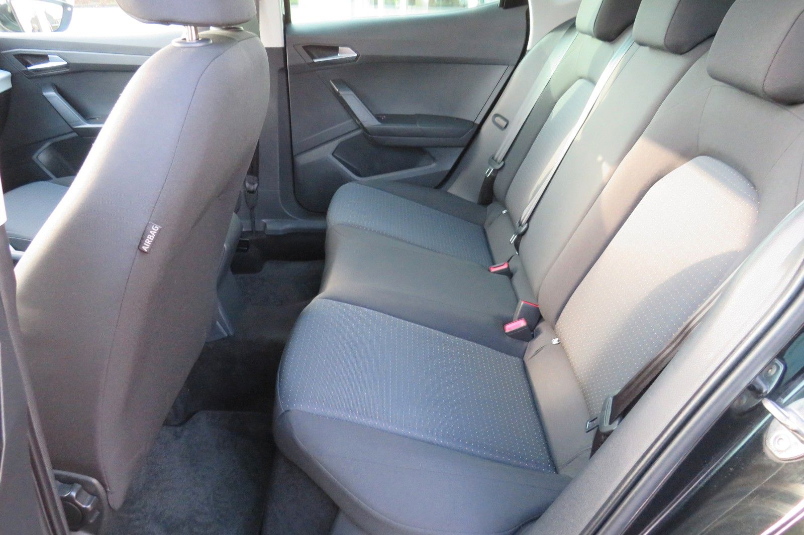 Fahrzeugabbildung SEAT Arona Style DSG FULL-LINK SITZH KAMERA GJ ACC 1H