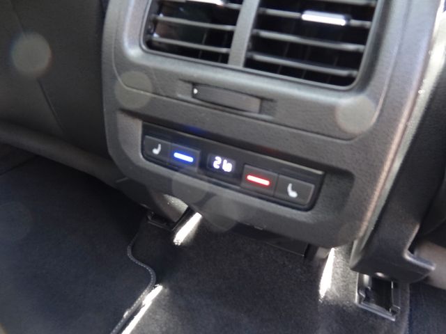 Fahrzeugabbildung Volkswagen Touran/2xR-Line/Pano/AHK/LED/Navi/Voll/Virtual/