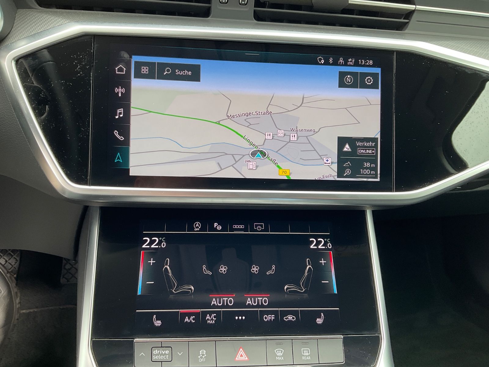 Fahrzeugabbildung Audi A6 Avant 40 TDI quattro S tronic,Kamera,AHK,ACC