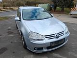Volkswagen Golf 5 1.9 TDI  Automatik  - Volkswagen Golf mit Diesel-Antrieb: Limousine, Automatik, 1.9