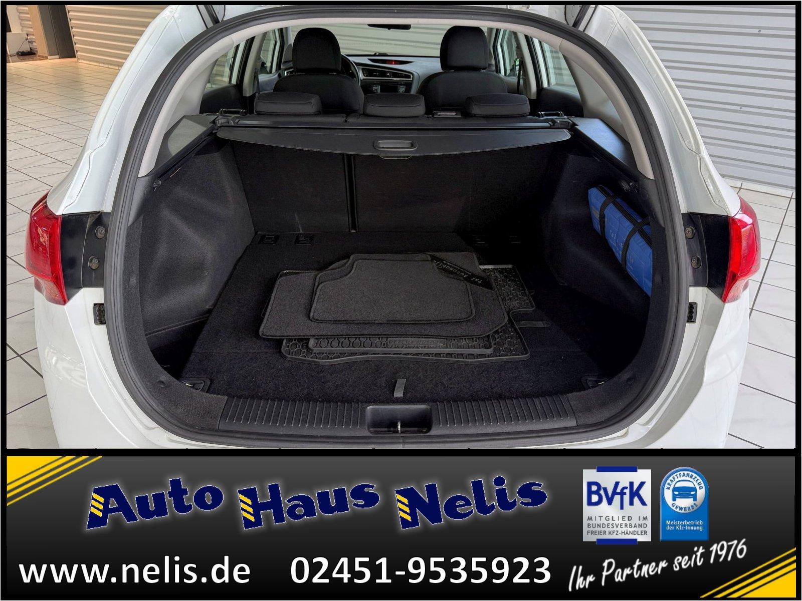 Kia Cee'd Sportswagon 1.4 CVVT Vision RadioCD MP3 US