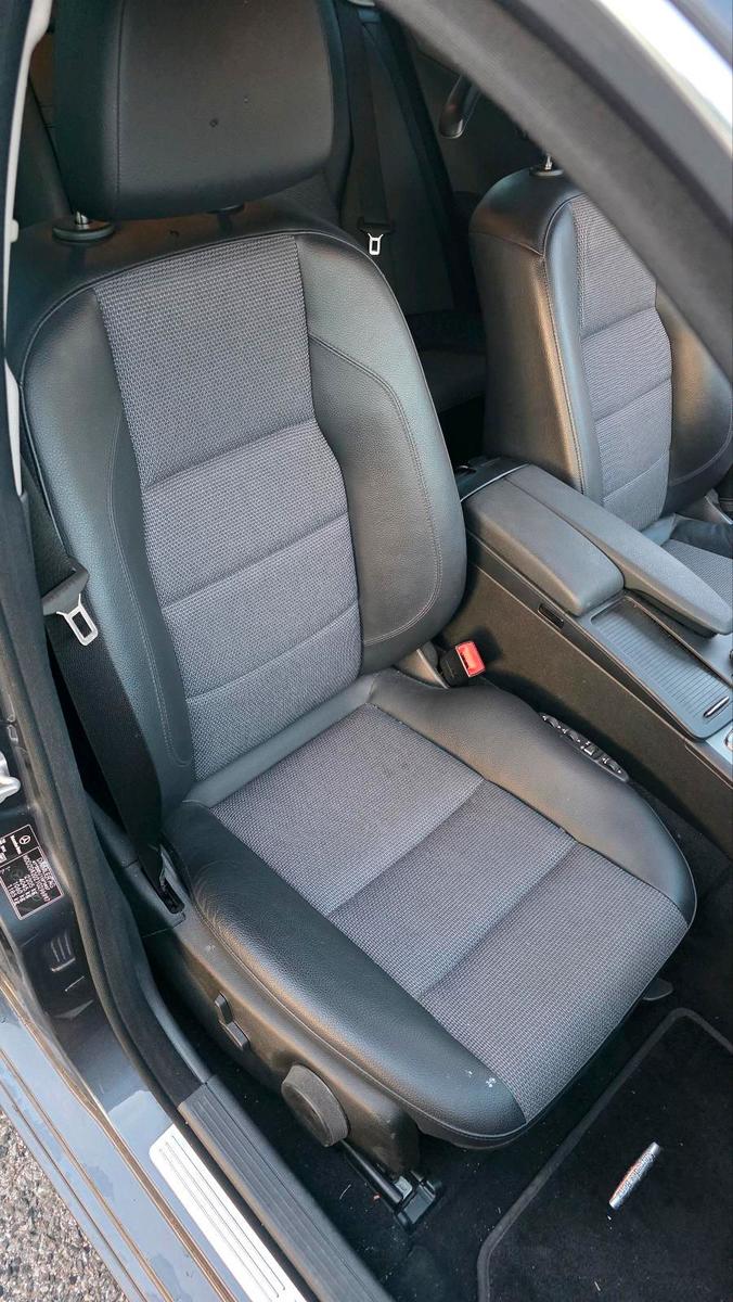 Mercedes-Benz C220 2014 — photo 8
