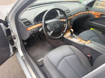 Mercedes E 280 - 2