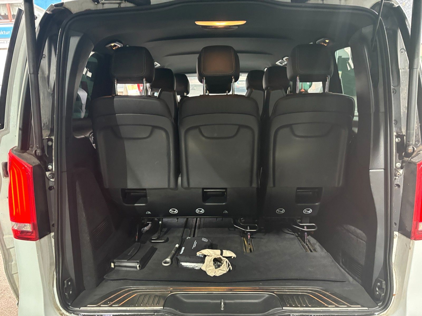 Fahrzeugabbildung Mercedes-Benz V 250d *8-Sitzer*Burmester*Ambiente*360°*Memory