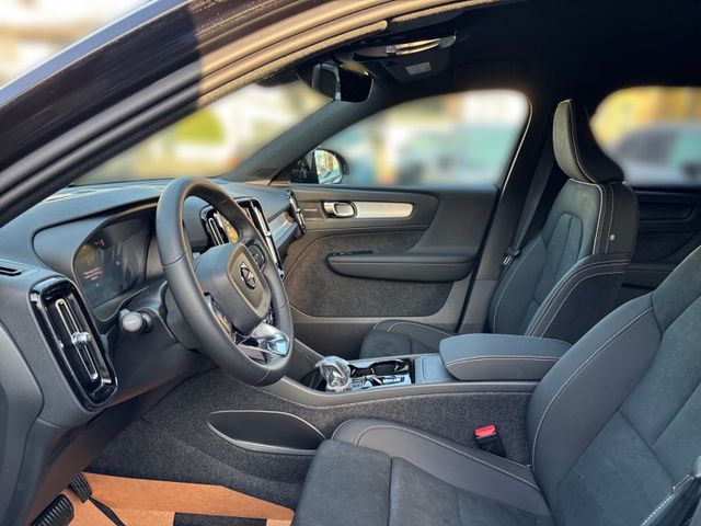 Volvo XC40 Plus Black Edition 2WD*Licht-P*360°*