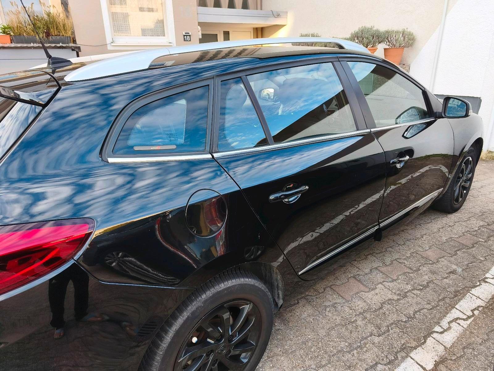 Renault Megane 2013 — rear view