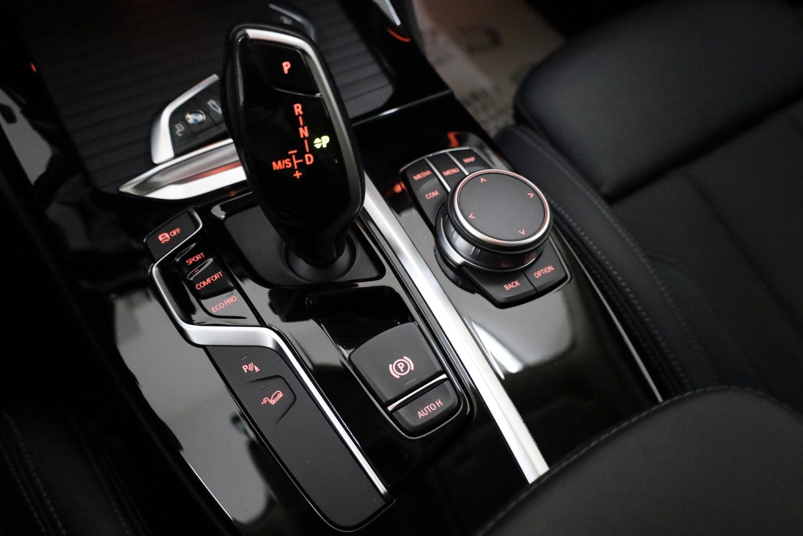Fahrzeugabbildung BMW X4 xDrive 20 d xLine,Navi,SH,Kamera,H&K,Panorama
