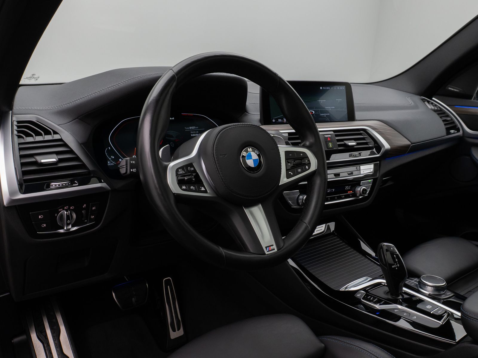 Fahrzeugabbildung BMW X3 M40d Panorama 360° HUD DAB H/K AHK Komfort