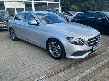 Mercedes E 200 - 4