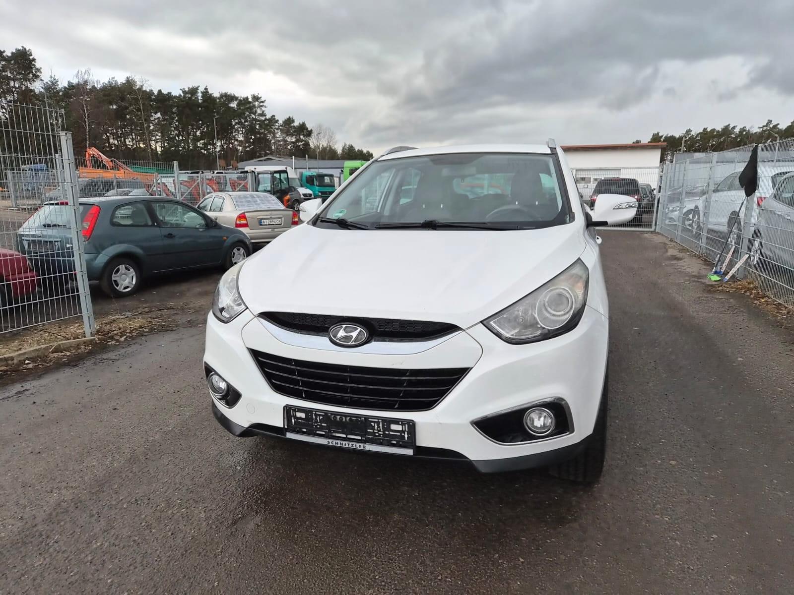 Hyundai ix35 Style 2WD 2,0 CDI 19 Zoll Alus