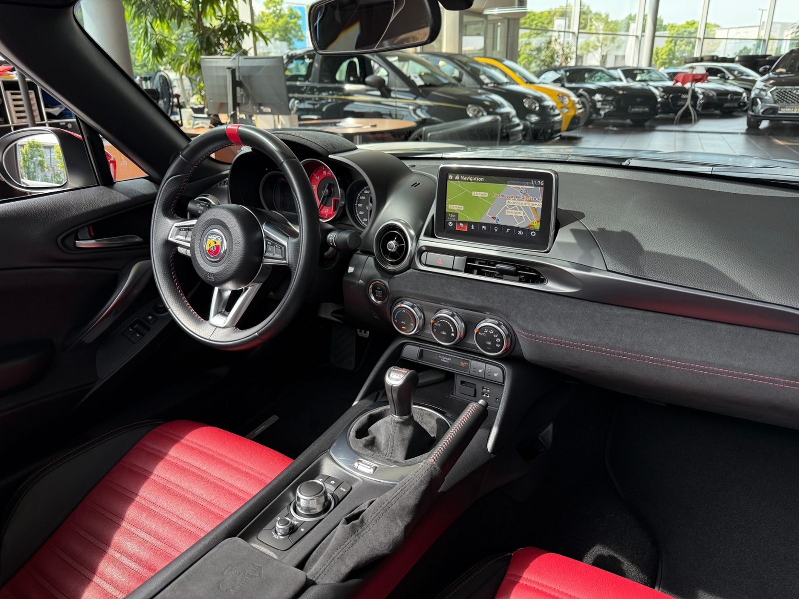 Fahrzeugabbildung Abarth 124 Spider LED LEDER ALU SHZ