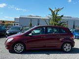 Mercedes-Benz B 180 CDI Sport - Mercedes-Benz B 180: Rot, Metallic