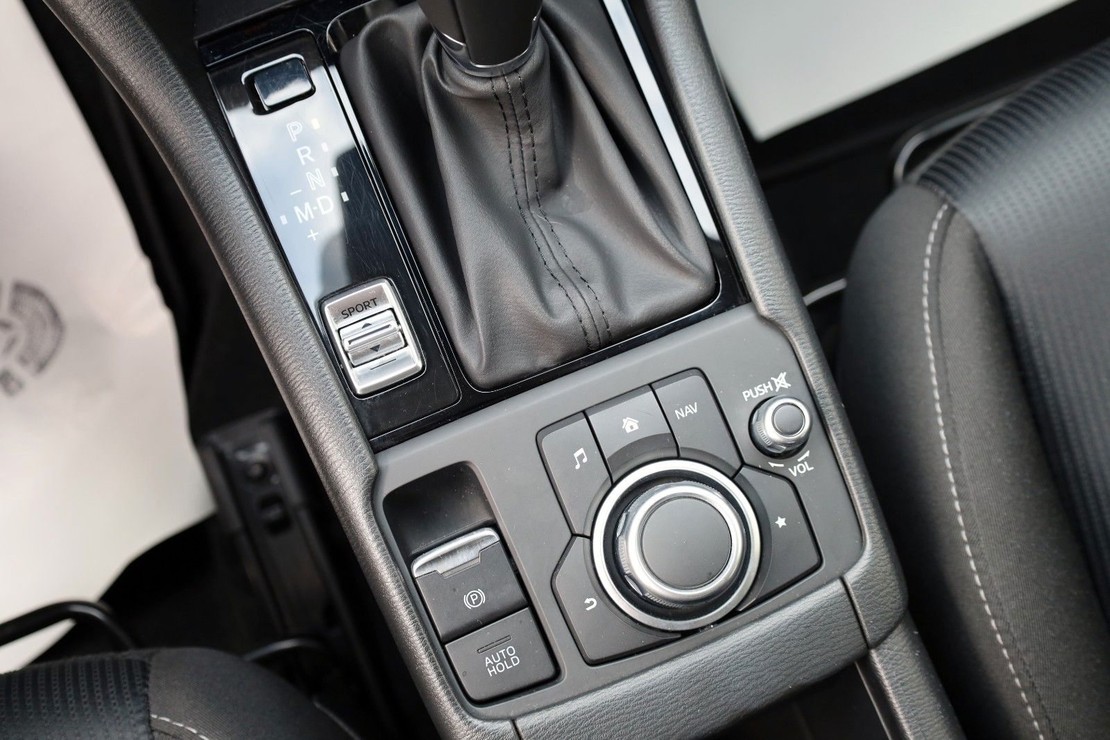 Fahrzeugabbildung Mazda CX-3 Exclusive-Line LED,SH,PDC,Apple CarPlay