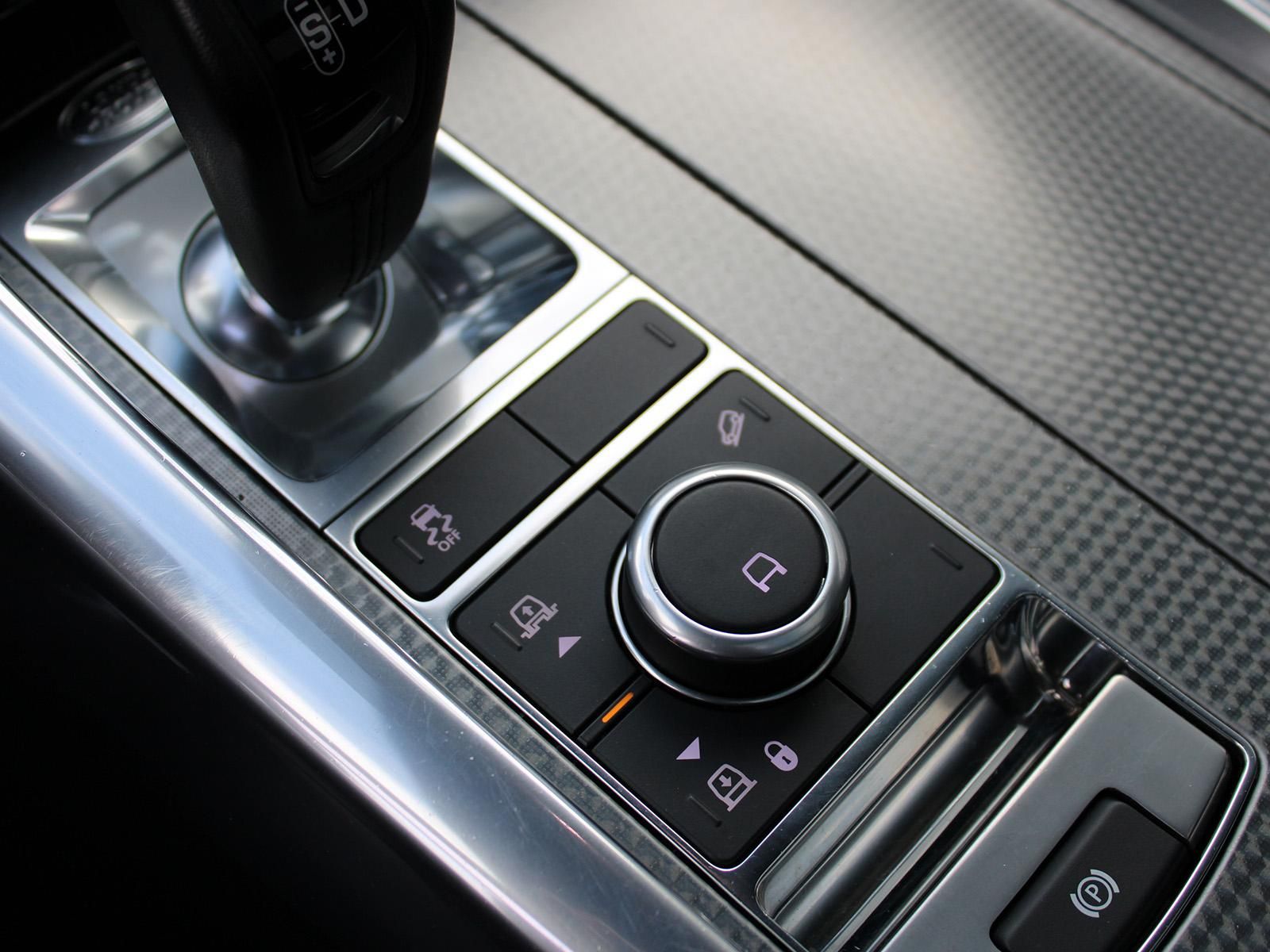 Fahrzeugabbildung Land Rover Range Rover Sport SDV6 Dynamic HSE