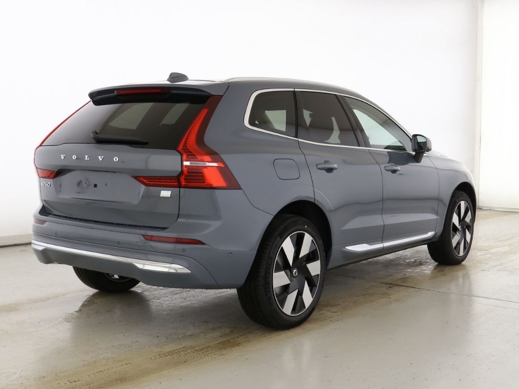 Volvo XC60 Plus Bright Recharge Plug-In Hybrid AWD T8  imagem 2