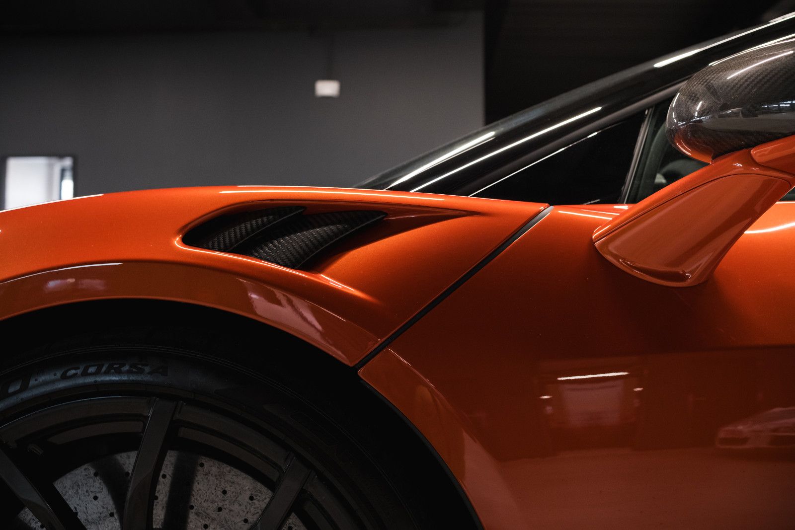 Fahrzeugabbildung McLaren Artura-Lift-Tech.Pack-Prac.Pack-B&W-Steuer!