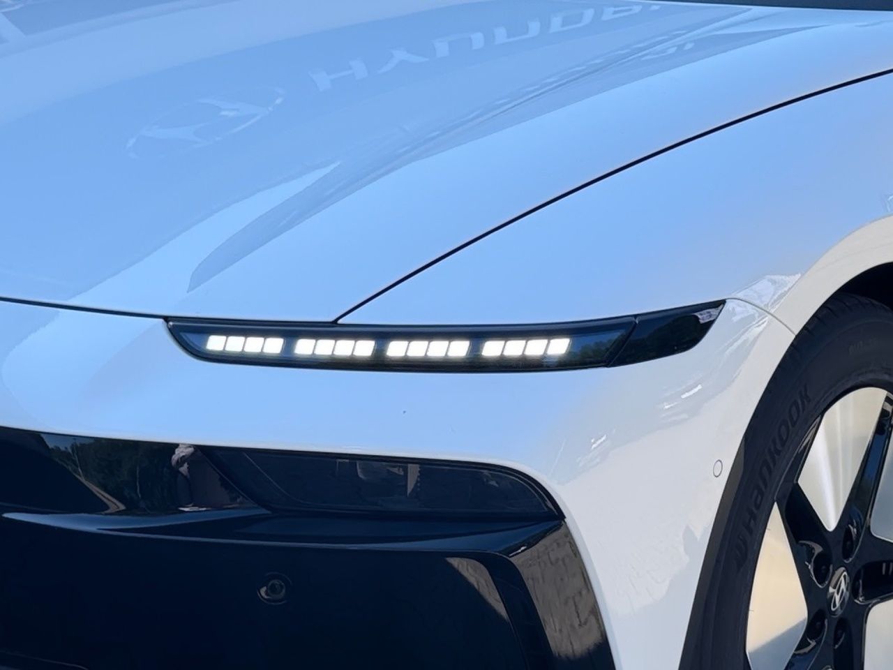 Fahrzeugabbildung Hyundai IONIQ 6 Uniq / Uniq-Paket Elektro 77,4 kWh 360