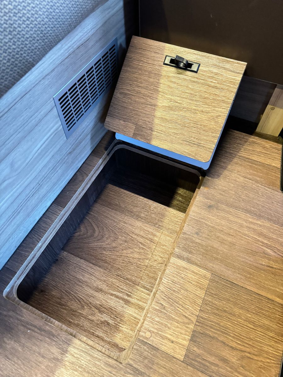 Fahrzeugabbildung HYMER / ERIBA / HYMERCAR YOSEMITE 600 CROSSOVER FIAT SCHLAFDACH LÄNGSBETT