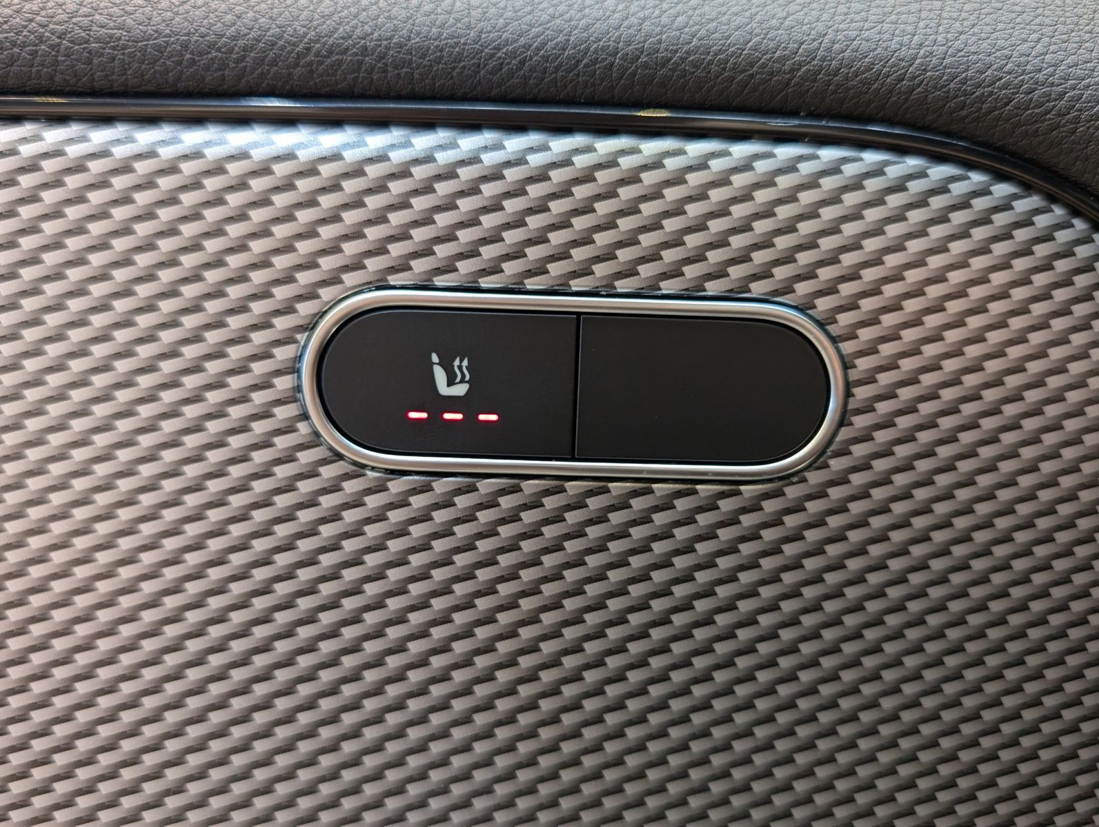 Fahrzeugabbildung Mercedes-Benz GLA 250 e EQ LED*NAVI*CARPLAY*SPURH.*PARKASSIST*