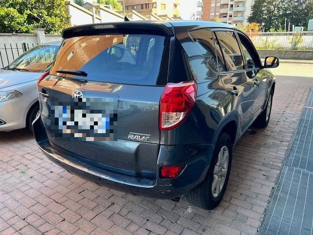 Toyota TOYOTA RAV 4 RAV4 2.2 D-4D 136 CV DPF