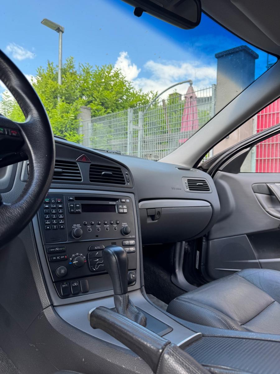 Volvo V70 2004 — photo 6