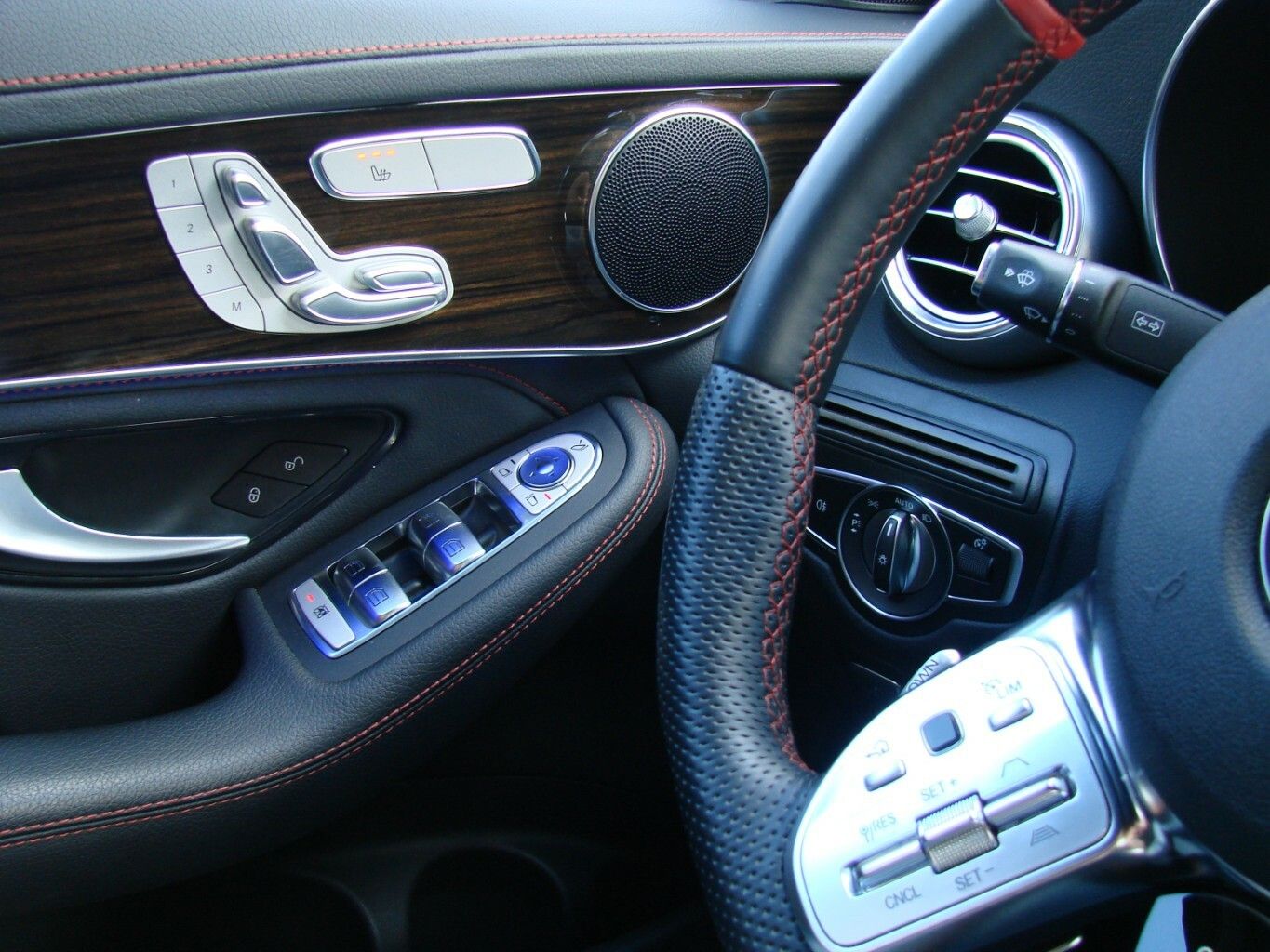Mercedes-Benz GLC 43 AMG 4Matic Distronic+ AHK HUD 360º LED Sp foto 4