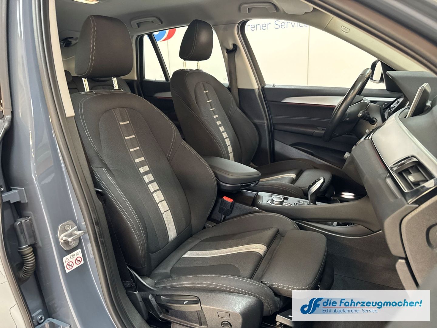 Fahrzeugabbildung BMW X1 sDrive 18 i Advantage Sound Sportsi. LED el.H