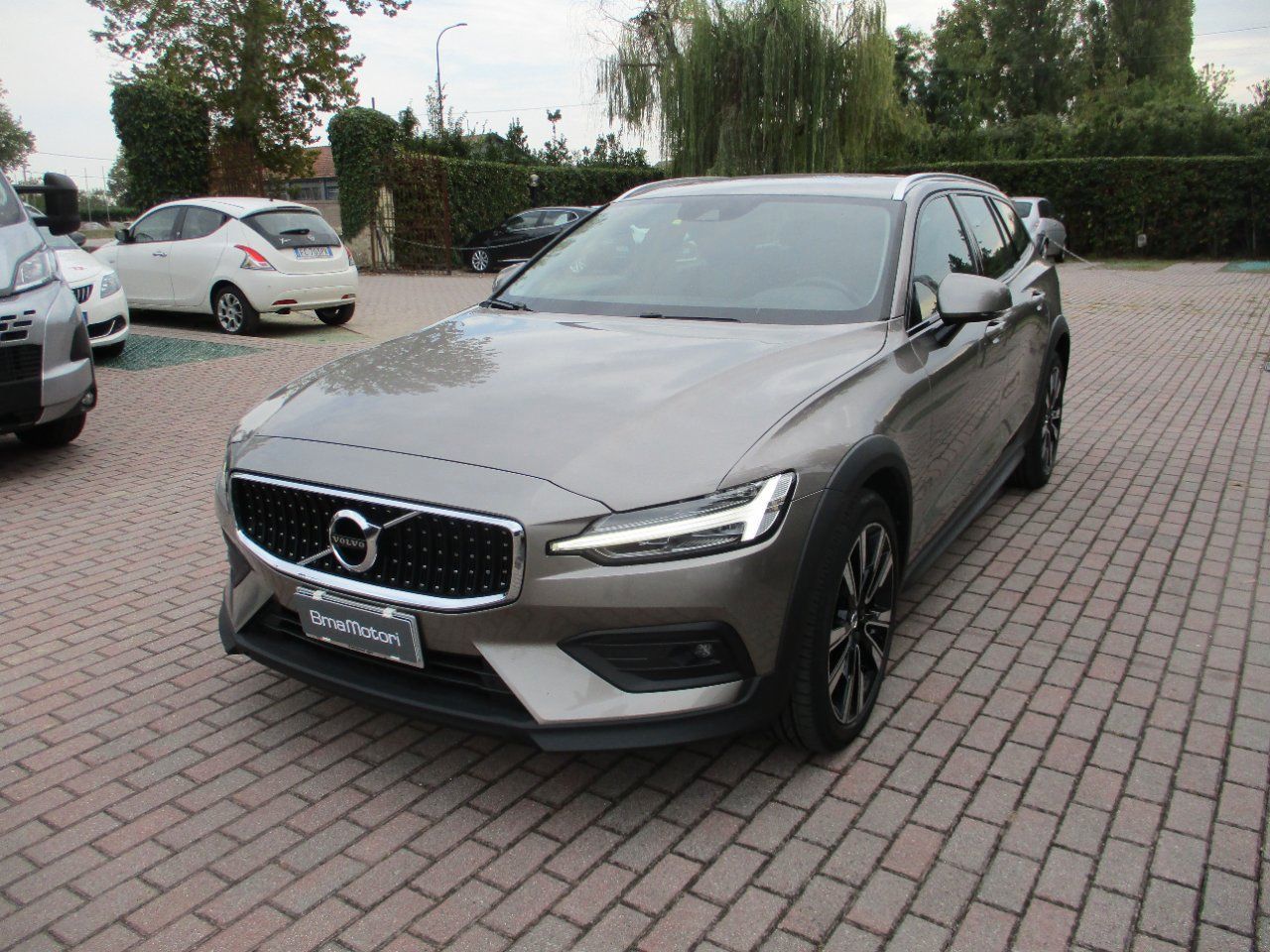 Volvo V60 Cross Country 2.0 b4 Business Pro AWD 