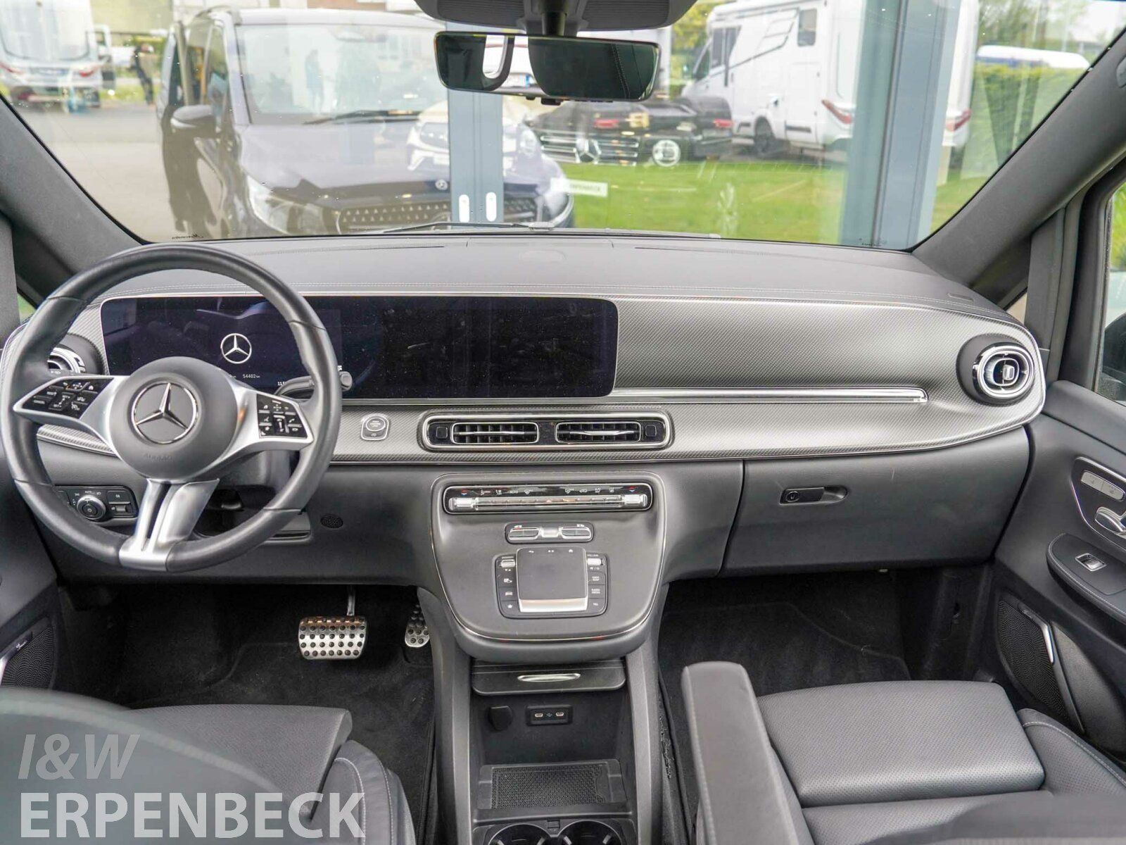 Fahrzeugabbildung Mercedes-Benz V 300 d AVANTGARDE L AMG AHK Distronic Airmatic